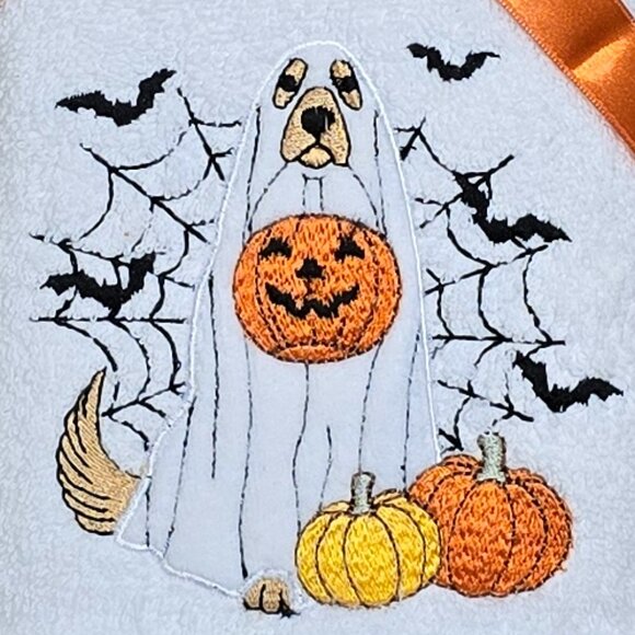 NWT Spooky Night Halloween Hand Towels - Set of 2 - Picture 2 of 2